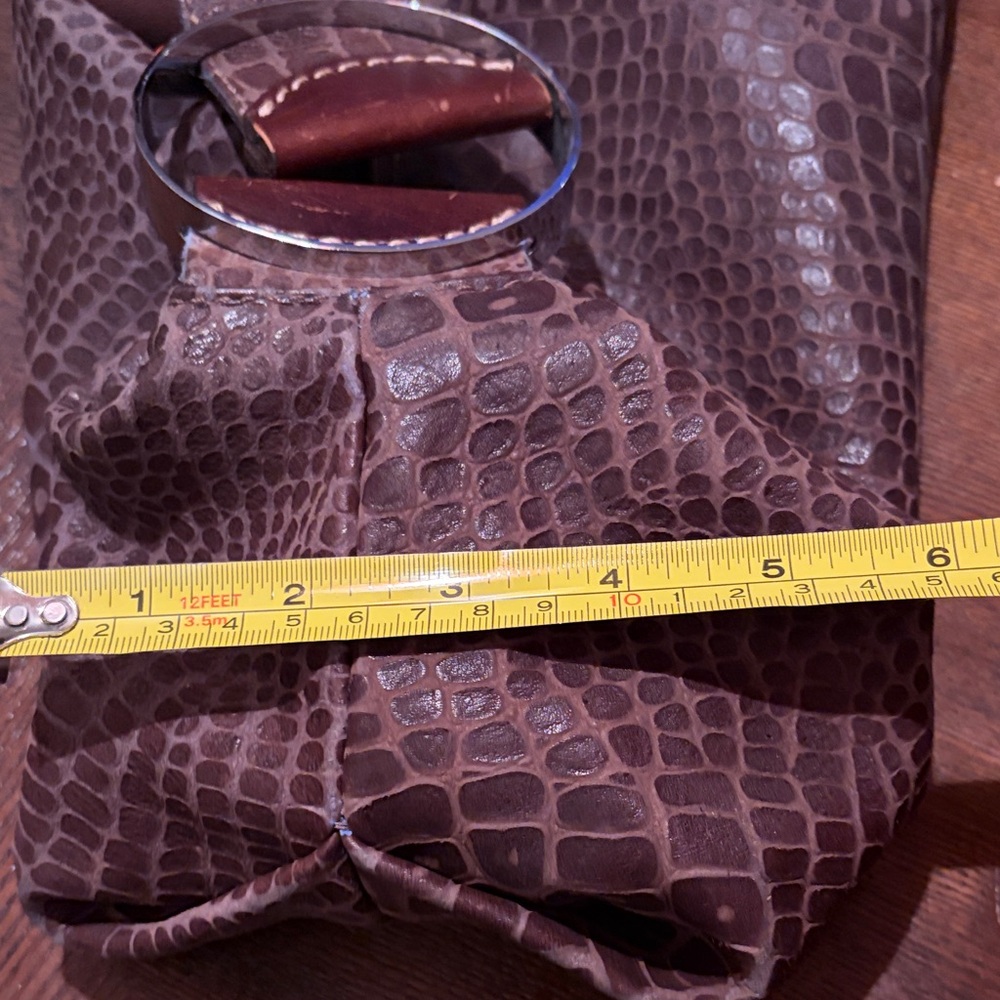 Prune Brown Crocodile Pattern Leather Handbag - Picture 7 of 7